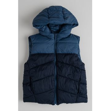 Vesta reversibila cu gluga