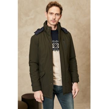 Geaca cu gluga detasabila