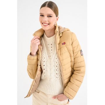 Geaca cu gluga si logo