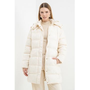 Geaca cu vatelina si curea in talie