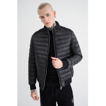 Geaca matlasata cu fermoar