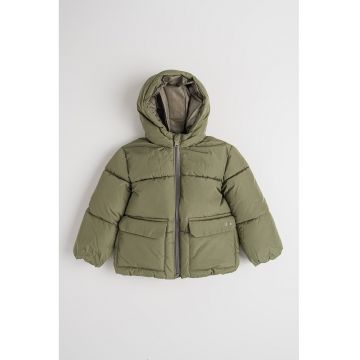 Geaca matlasata cu gluga