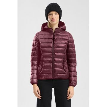 Geaca matlasata cu gluga