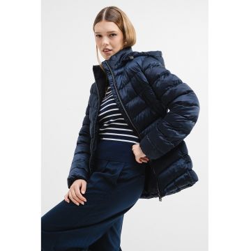 Geaca matlasata cu gluga Zosma