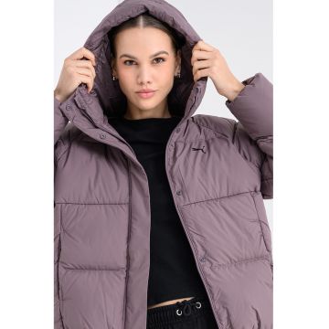 Geaca matlasata cu umplutura de puf si gluga