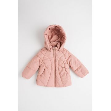 Geaca matlasata cu vatelina si gluga detasabila