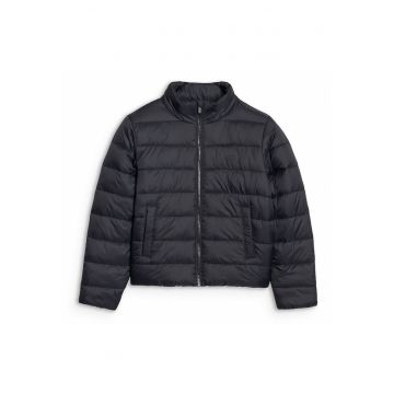 Geaca matlasata din puf pentru fete  JUNIOR - Negru Intens - marimea 134 - uz sportiv - usoara - termica - impermeabila - potrivita pentru tranzitii - tehnologia 4FWarm - umplutura sintetica - stil sport