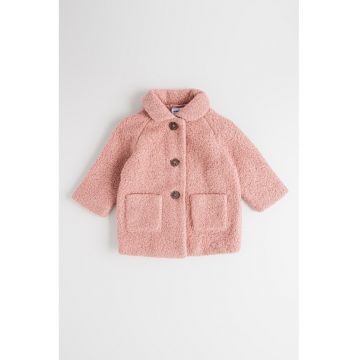 Geaca pufoasa cu nasturi