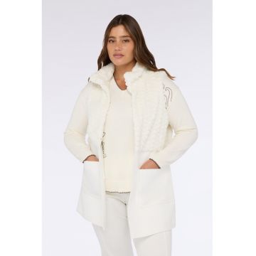 Vesta lunga pufoasa cu buzunare