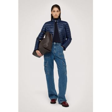 Geaca cu aspect matlasat