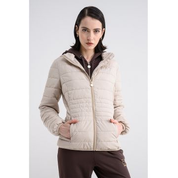 Geaca cu gluga detasabila