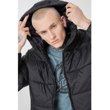 Geaca cu vatelina si finisaj rezistent la apa