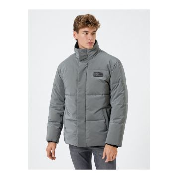 Geaca cu vatelina si guler inalt