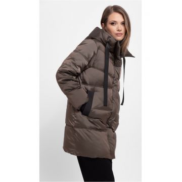 Geaca de iarna midi matlasata - guler inalt cu gluga - pentru femei -  J-Kali - Maro