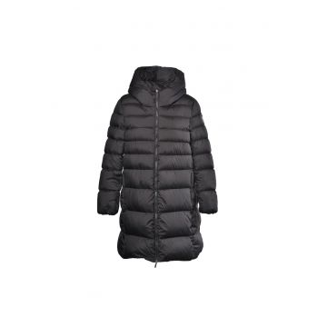 Geaca lunga cu umplutura de puf si buzunare cu fermoar