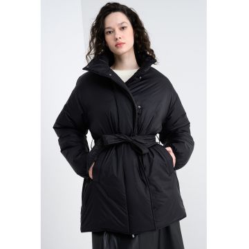 Geaca matlasata cu cordon