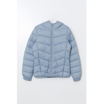 Geaca matlasata cu fermoar