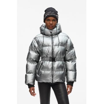 Geaca matlasata cu gluga