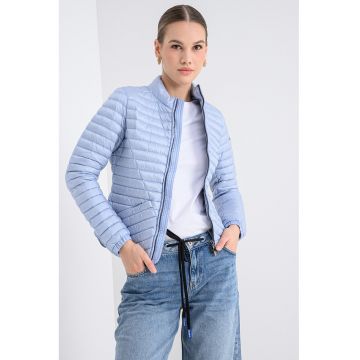 Geaca usoara cu umplutura de puf