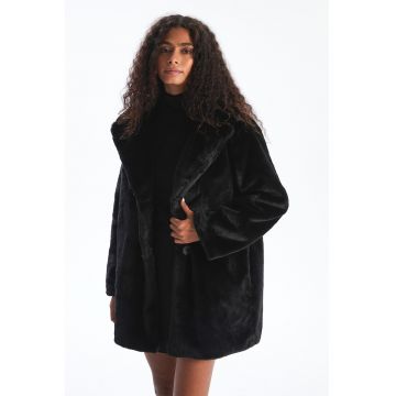 Haina pufoasa cu buzunare laterale