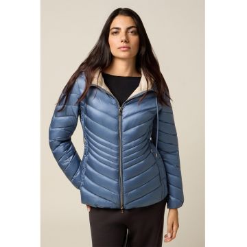 Jacheta bufanta cu gluga