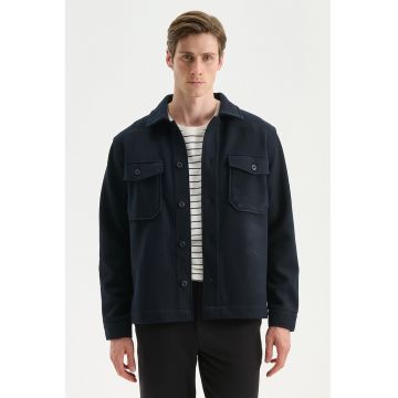 Jacheta cu buzunare pe piept