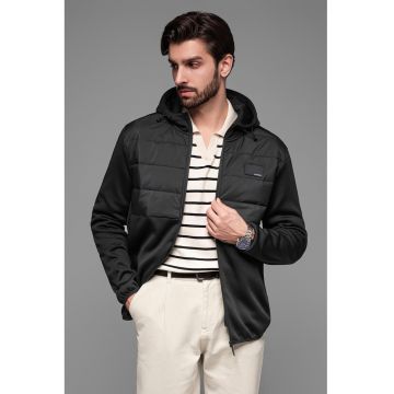 Jacheta cu gluga si insertii matlasate