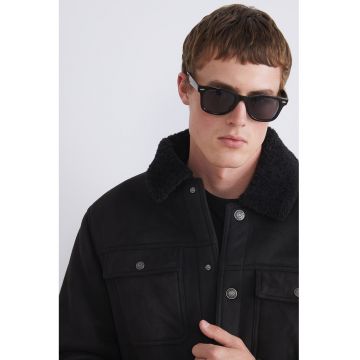 Jacheta cu nasturi si captuseala din blana sintetica