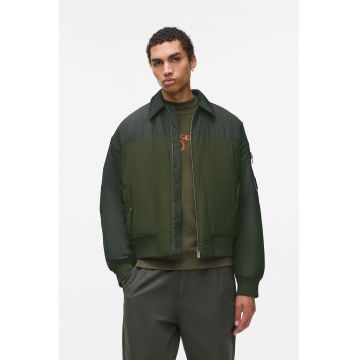 Jacheta cu vatelina si guler ascutit