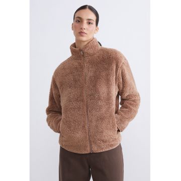 Jacheta din plus cu guler si fermoar