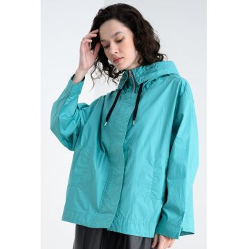 Jacheta usoara supradimensionata cu guler inalt