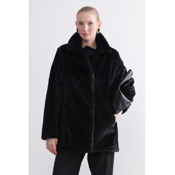 Palton de blana sintetica