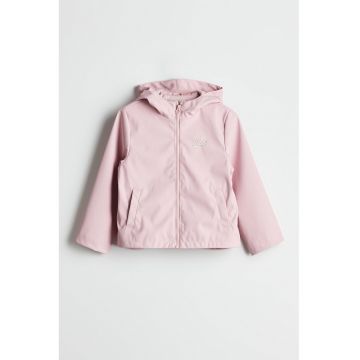 Pelerina de ploaie scurta cu gluga