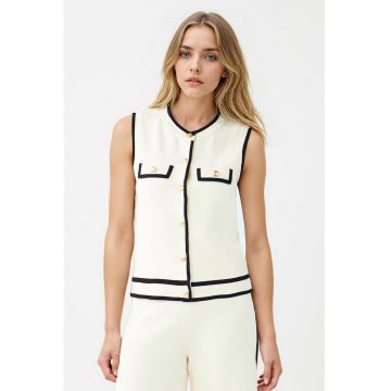 Vesta cu nasturi si decolteu rotund