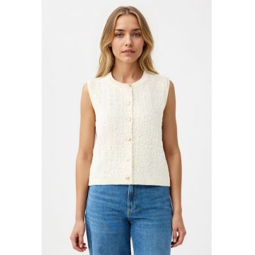 Vesta din tuid cu nasturi