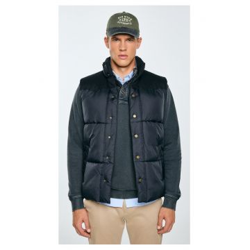 Vesta matlasata cu inchidere cu capse Agrib 906