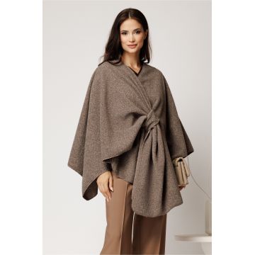 Capa lejera gri din bucle cu inchidere petrecuta