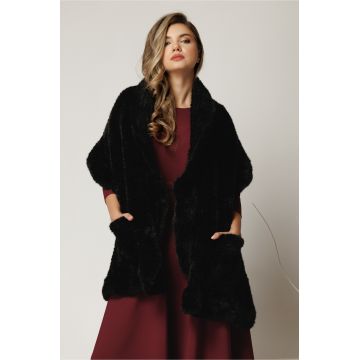 Capa scurta neagra din blana