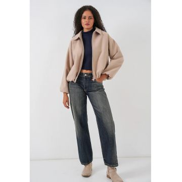 Geaca bomber  bej - textil - cu fermoar si buzunare