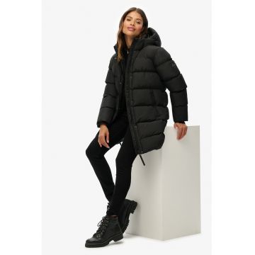 Geaca bufanta cu gluga