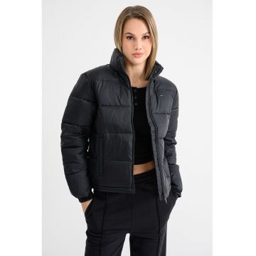 Geaca cu vatelina si buzunare laterale