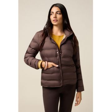 Geaca matlasata cu buzunare laterale