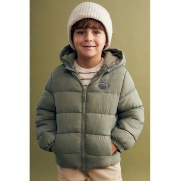 Geaca matlasata cu gluga