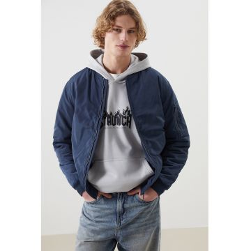 Jacheta bomber cu vatelina subtire