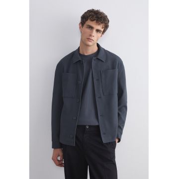 Jacheta-camasa cu buzunare pe piep