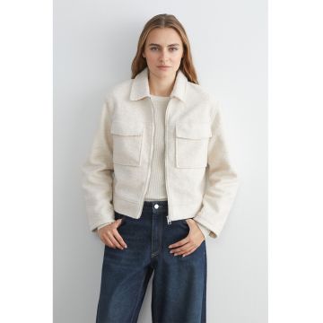 Jacheta cu fermoar si buzunare pe piept