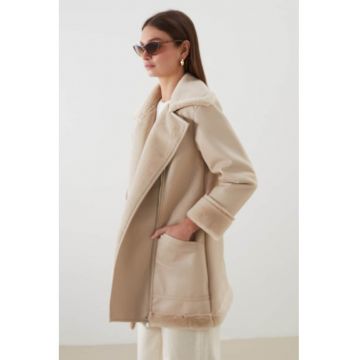 Jacheta cu fermoar si captuseala din material teddy