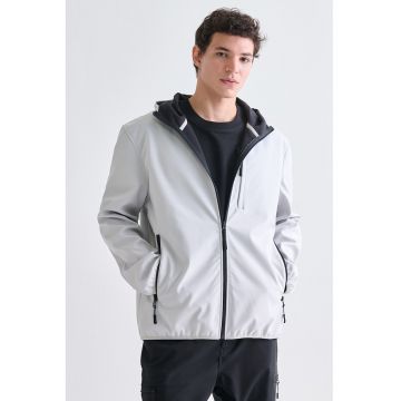 Jacheta cu gluga si fermoar