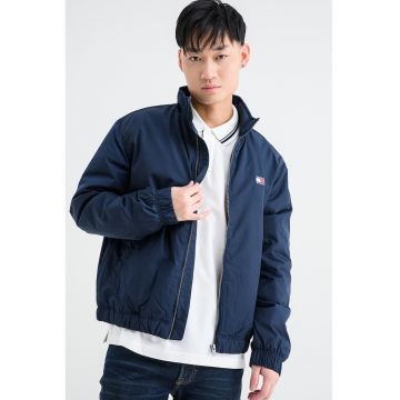 Jacheta cu guler cu fermoar