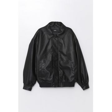 Jacheta relaxed-fit din piele ecologica cu guler